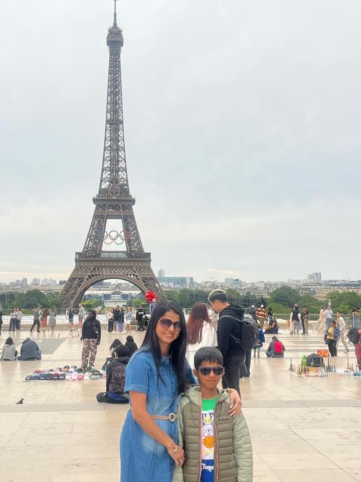 Tourists near the Eiffel Tower